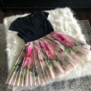Ted Baker Pleated Floral Dress Size 4